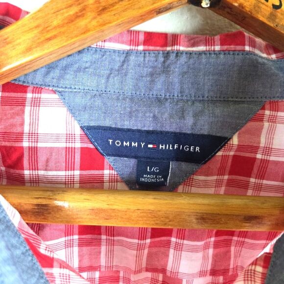 Tommy Hilfiger Women's Red Plaid Button Down Roll Tab Picnic Table Shirt Size LG - Picture 8 of 8